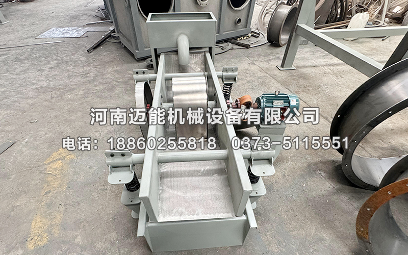紙漿高頻跳篩已發(fā)貨龍口市，請(qǐng)朱經(jīng)理注意查收！